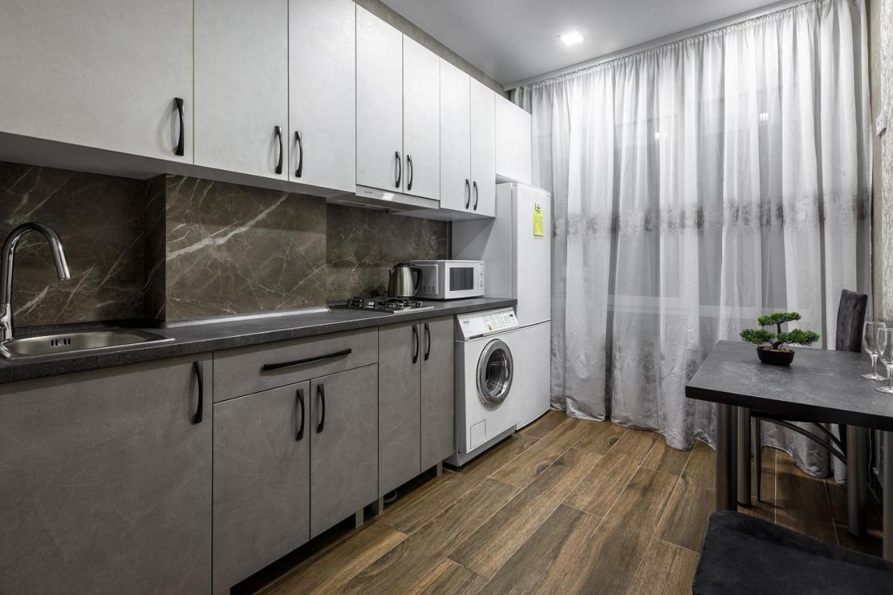 Apartment In The Center! Panoramic Windows! Fireplace! Кишинёв Экстерьер фото